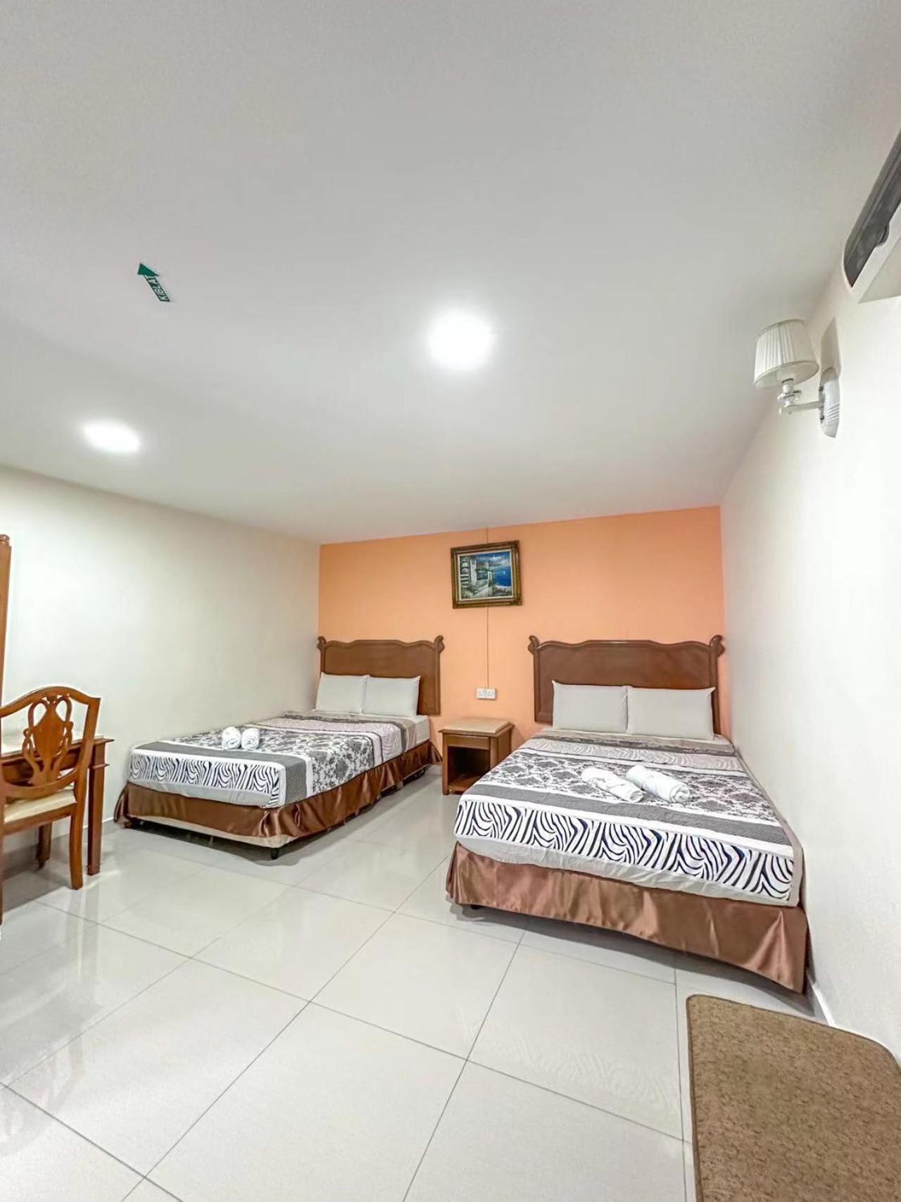 G Star Hotel Pantai Remis Buitenkant foto