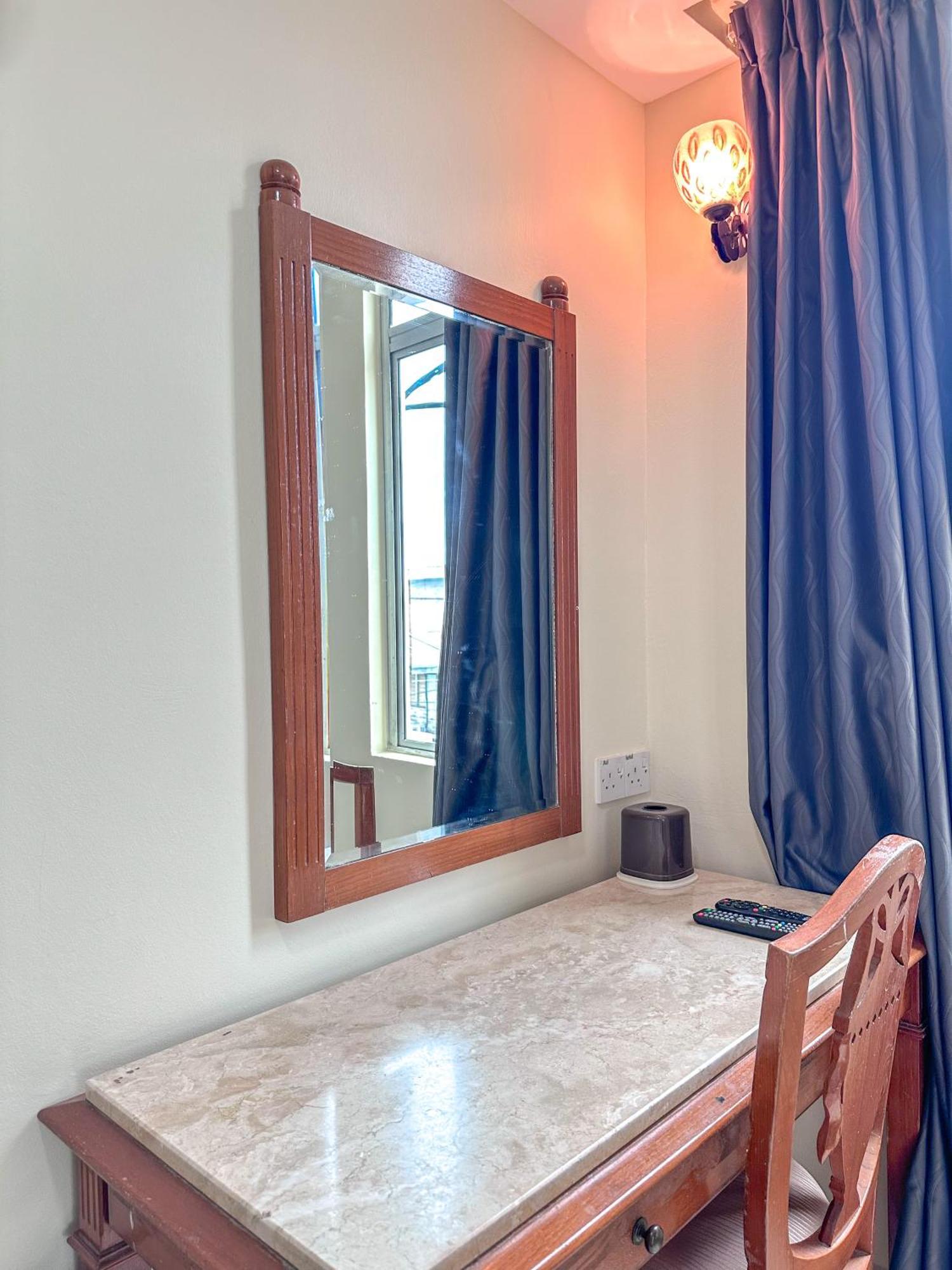 G Star Hotel Pantai Remis Buitenkant foto